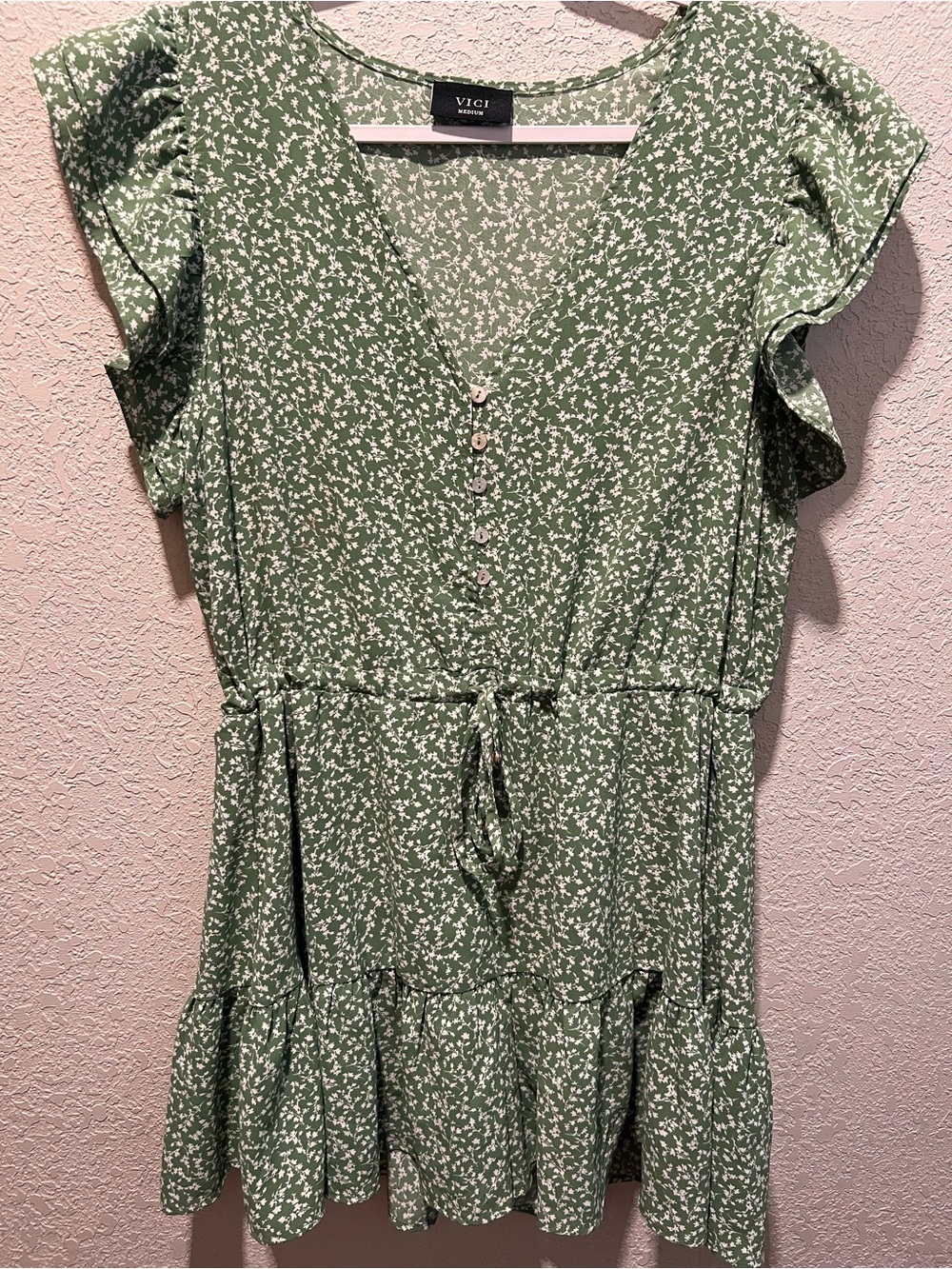 VICI Sage Green Floral Tie-Waist Flutter Sleeve Tunic